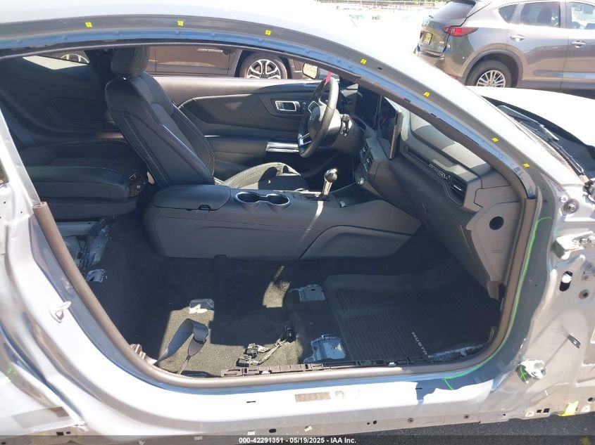 Ford Mustang VIN 1FA6P8TH0R5149827 - 3-img